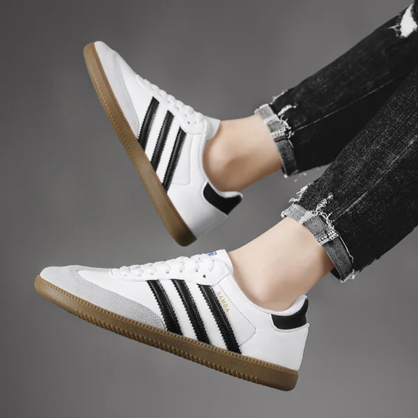 Men's flat shoes, men's sports shoes, casual shoes, men's fashionable outdoor sports shoes, women's running and walking shoes - Image 4